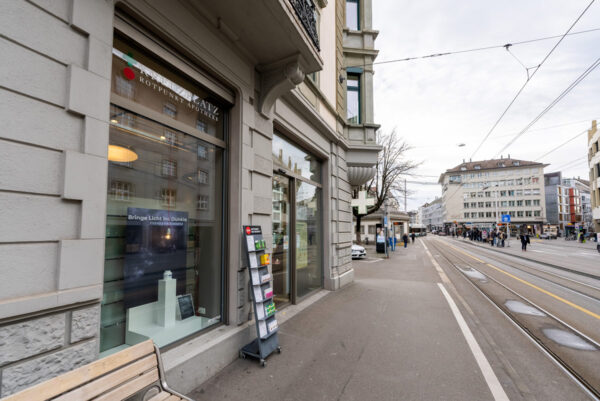 Apotheke am Kreuzplatz Zürich